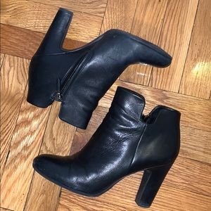 Sam Edelman Shelby black leather booties